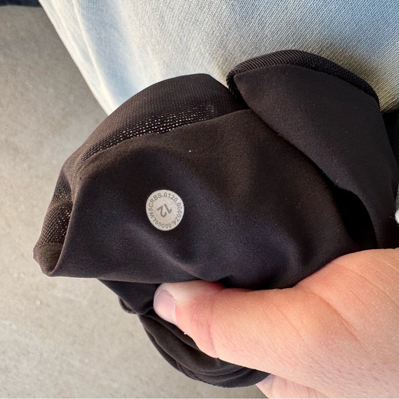 Lululemon•Keep Moving Pant
Black - Picture 3 of 4